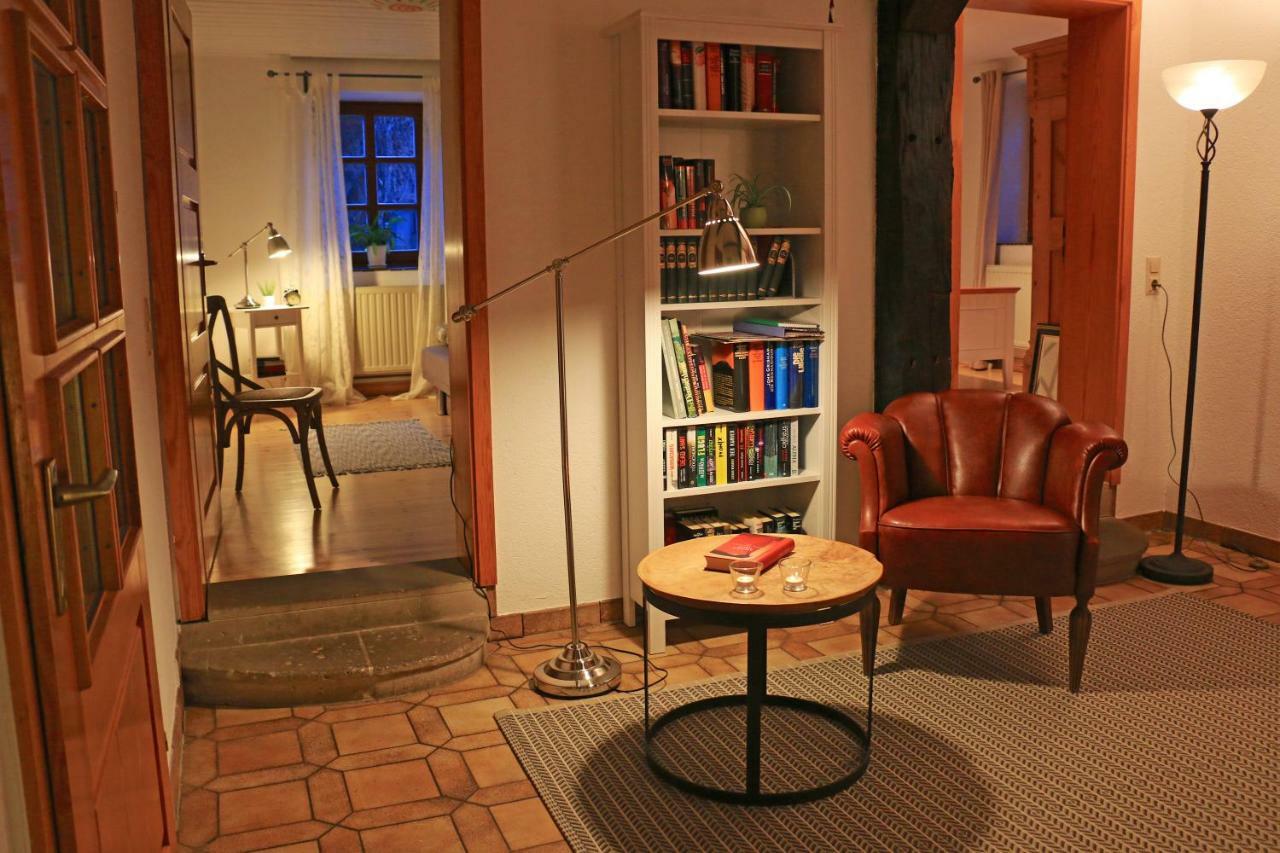 Alte Pfarre Gudensberg Lägenhet Exteriör bild