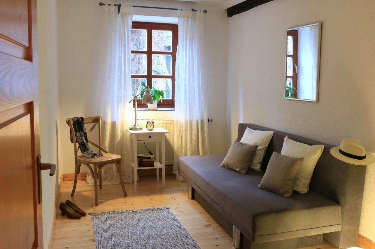 Alte Pfarre Gudensberg Lägenhet Exteriör bild